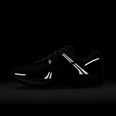 leuchtende led schuhe nike|Nike Zoom Vomero 5 Premium Herrenschuh.